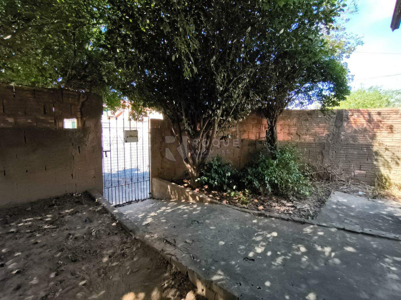 Casa Residencial à venda no bairro Jardim Nova Suiça: ENTRADA