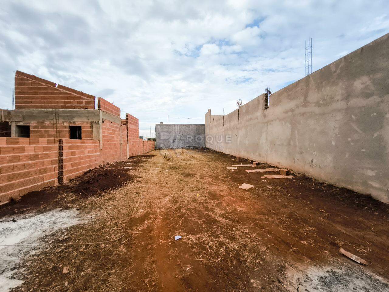 Terreno à venda no bairro Residencial Colinas do Engenho II: 