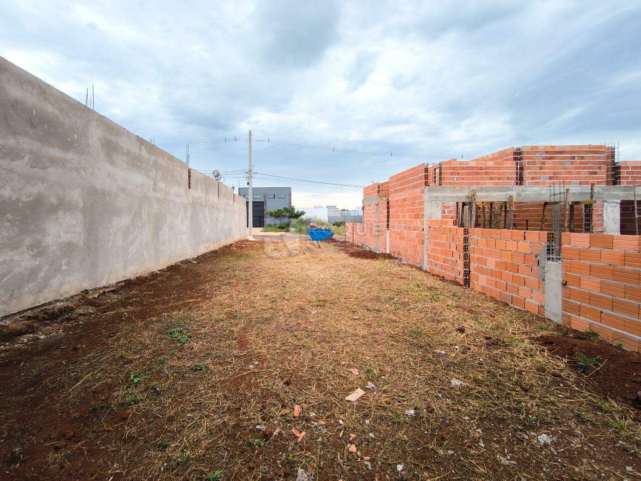 Terreno à venda no bairro Residencial Colinas do Engenho II: 