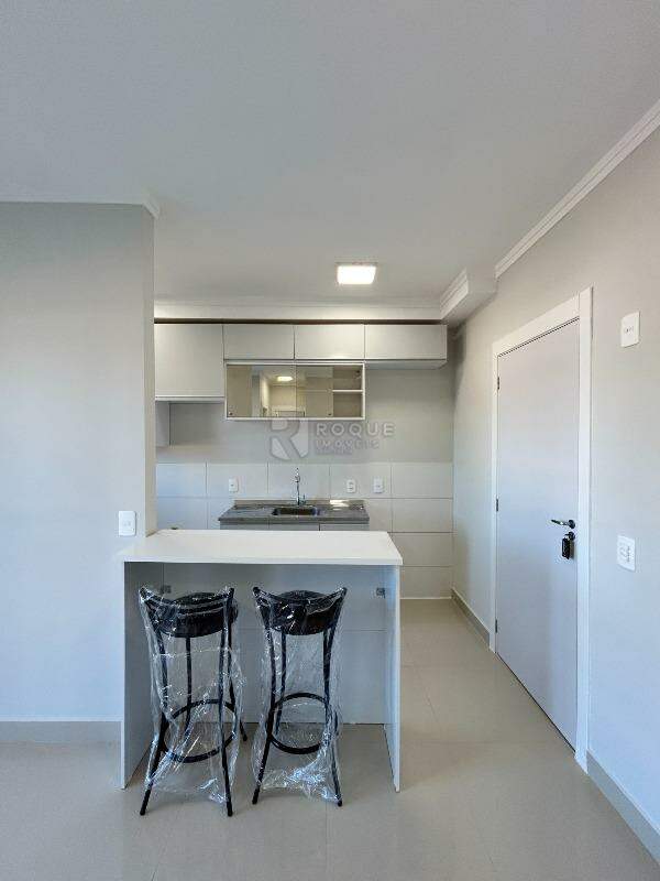 Apartamento para aluguel no bairro Jardim Esteves: Sala / cozinha