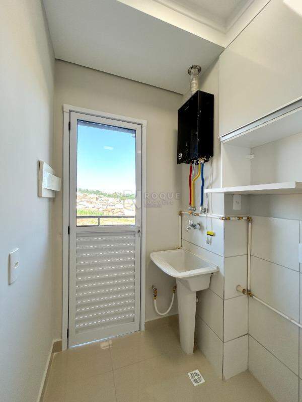 Apartamento para aluguel no bairro Jardim Esteves: Área de serviço 