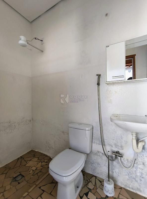 Casa Residencial para aluguel no bairro Centro: Wc social