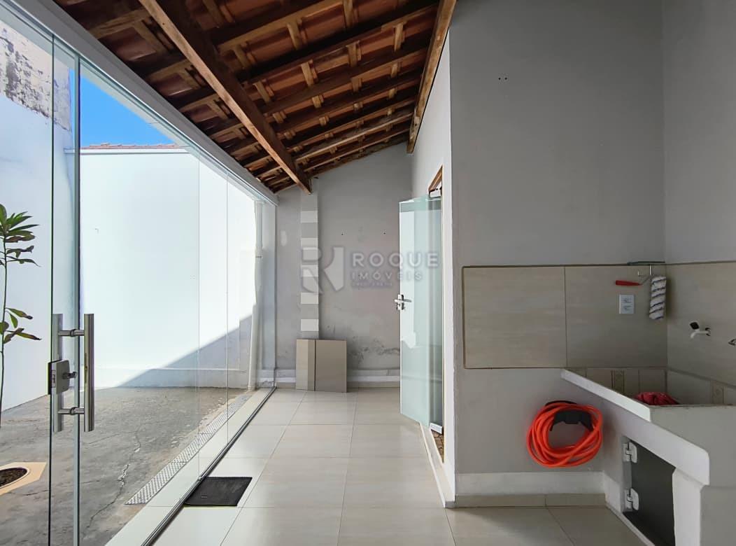 Casa Residencial para aluguel no bairro Centro: Lavanderia