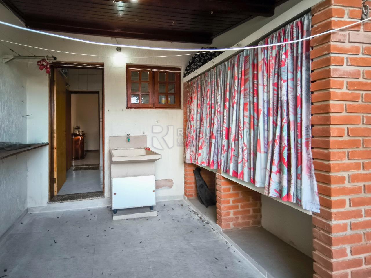 Casa em condomínio à venda no bairro Jardim Terras de Santa Elisa: ÁREA DE SERVIÇO