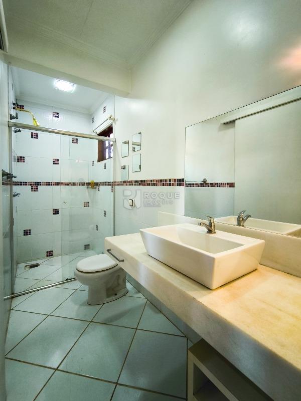 Casa em condomínio à venda no bairro Jardim Terras de Santa Elisa: WC SUÍTE 1
