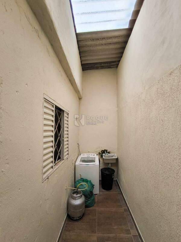 Casa Residencial à venda no bairro Jardim São Lourenço: ÁREA DE SERVIÇO