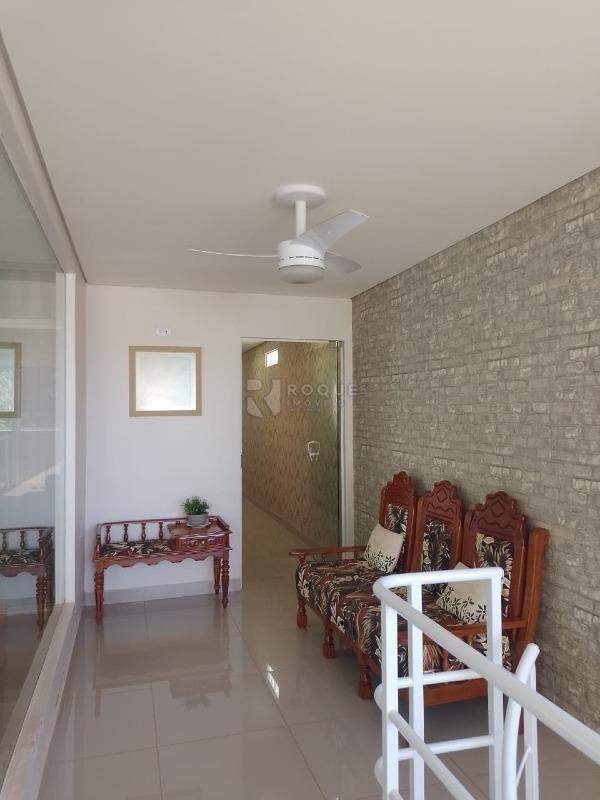 Chácara à venda no bairro Graminha: Hall dos dormitórios 