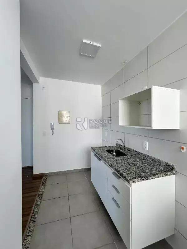 Apartamento à venda no bairro Vale das Esmeraldas: 