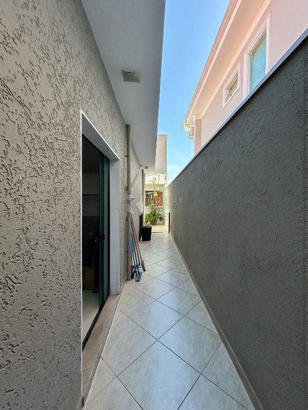 Casa em condomínio para aluguel no bairro Jardim Terras de Santa Elisa: Corredor 