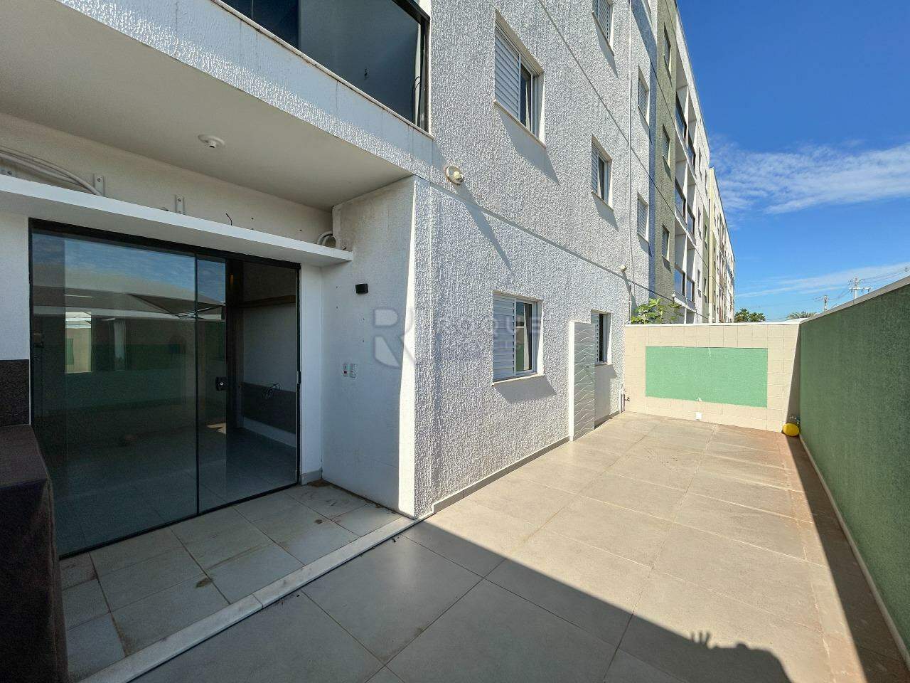 Apartamento para aluguel no bairro Jardim Santa Adélia: Área externa