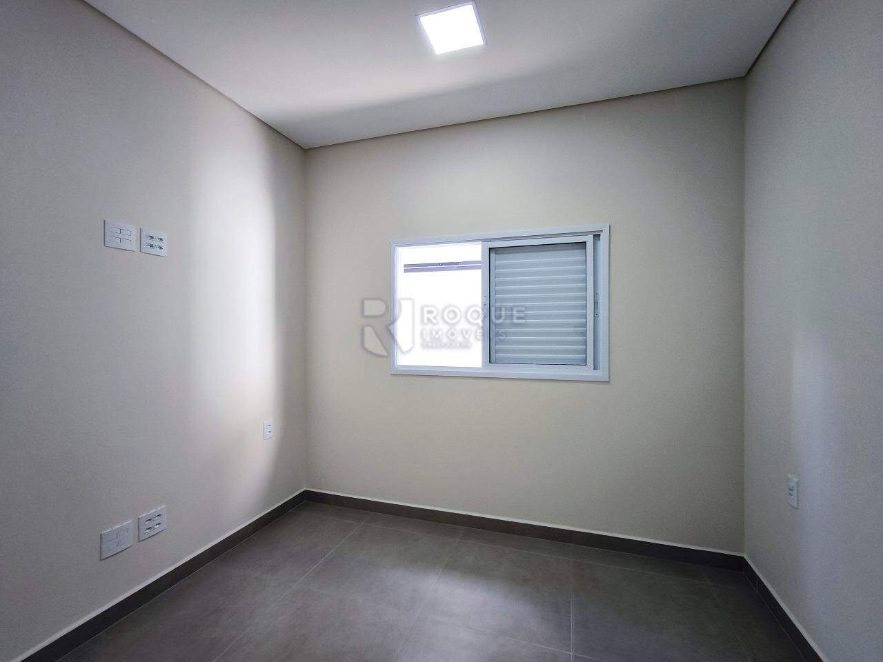 Casa em condomínio à venda no bairro Jardim Porto Real V: DORMITÓRIO 1