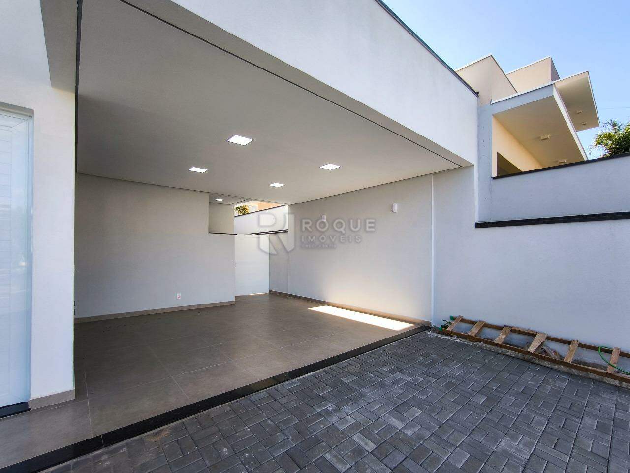 Casa em condomínio à venda no bairro Jardim Porto Real V: GARAGEM