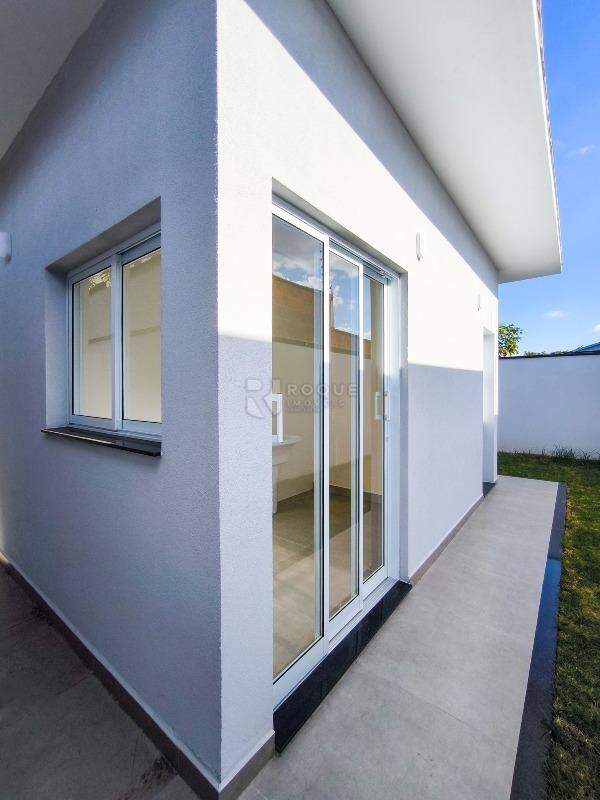 Casa em condomínio à venda no bairro Jardim Porto Real V: LAVANDERIA