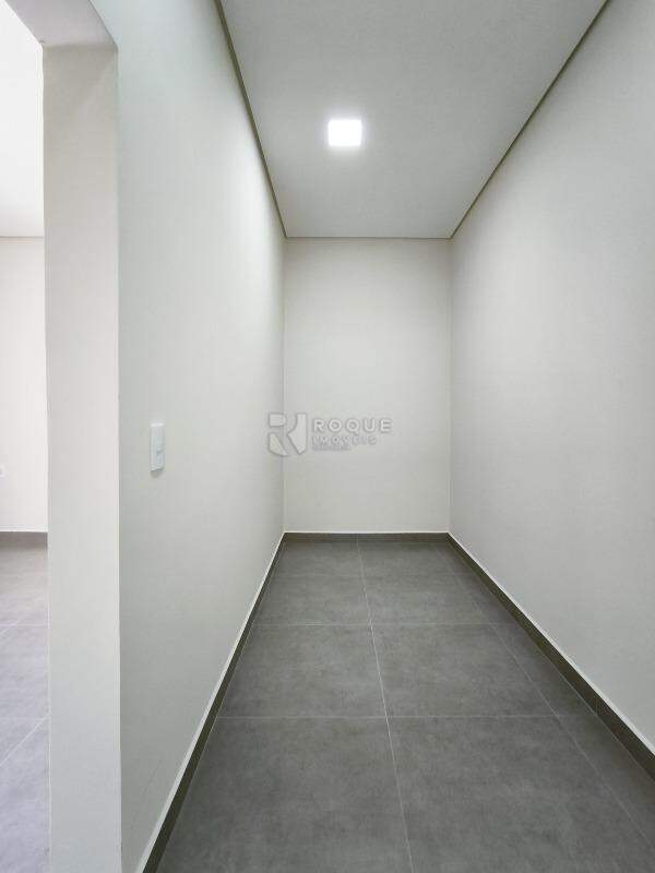 Casa em condomínio à venda no bairro Jardim Porto Real V: CLOSET SUÍTE