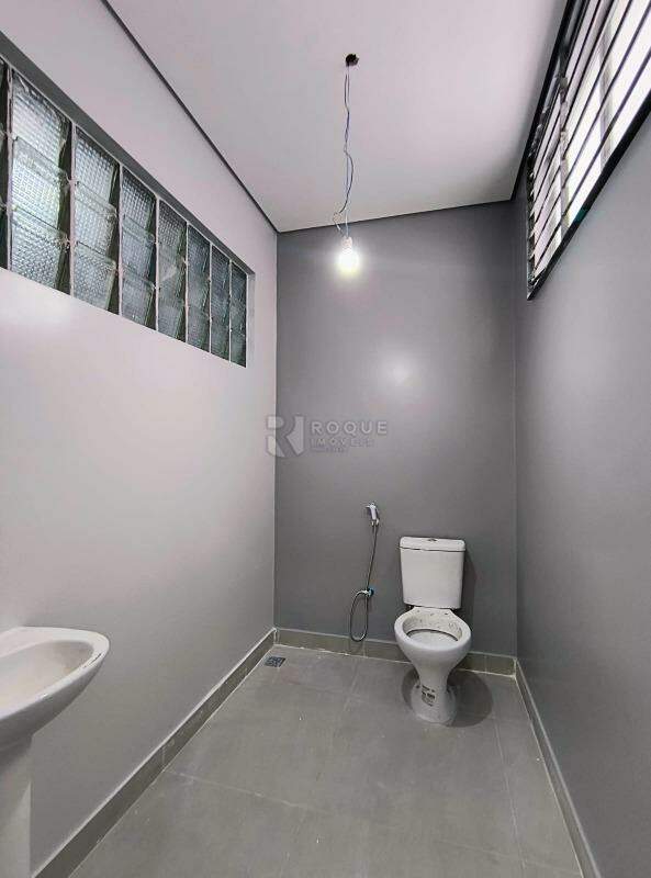 Salão para aluguel no bairro Centro: Wc social 02