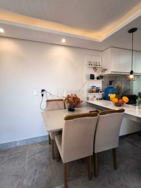 Apartamento à venda no bairro Jardim Trevo: SALA DE JANTAR