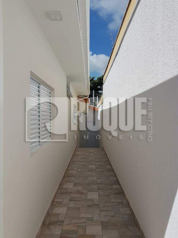 Casa Residencial para aluguel no bairro Jardim São Roque: Corredor externo