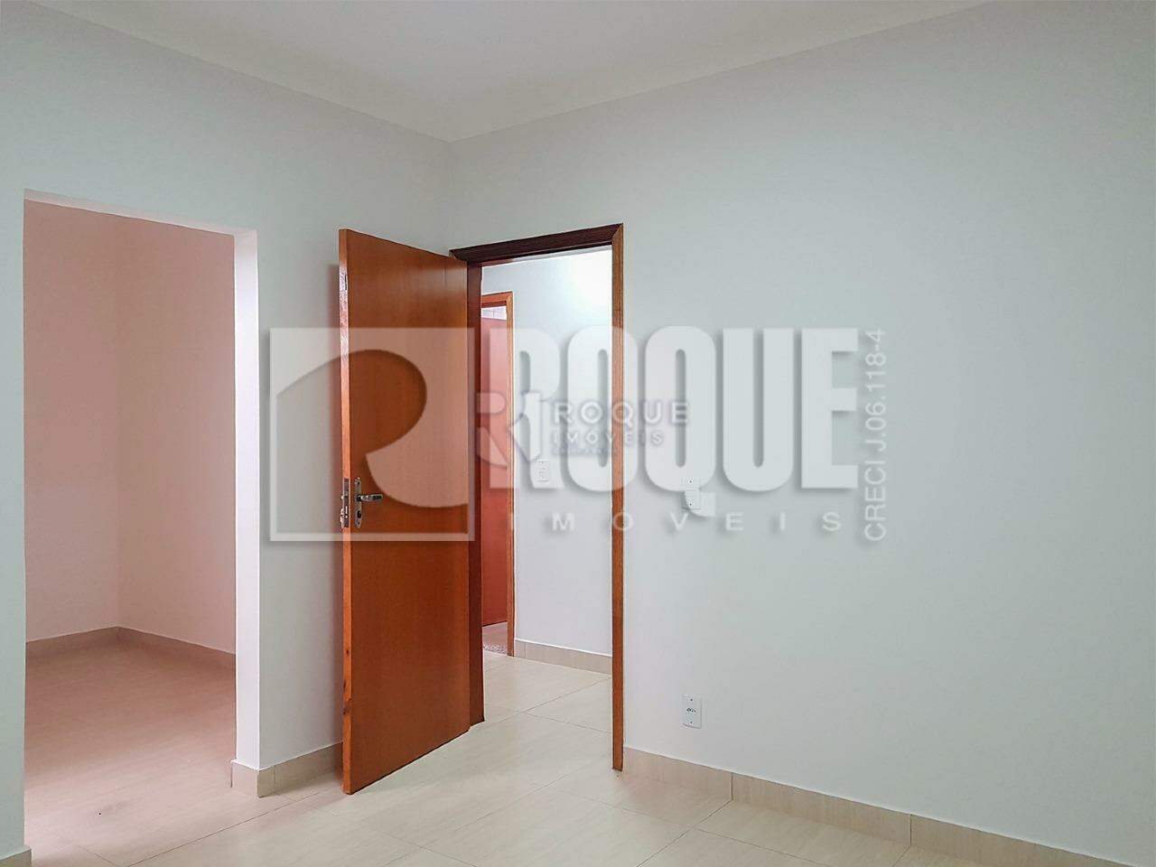 Casa Residencial para aluguel no bairro Jardim São Roque: Suíte