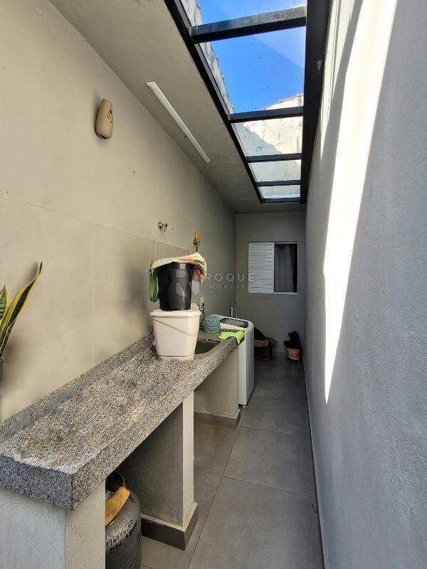 Casa Residencial à venda no bairro Jardim São Francisco: Área de serviço