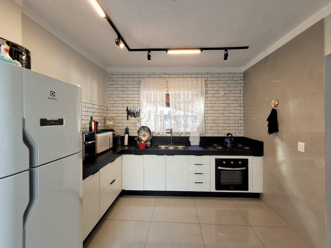 Casa Residencial à venda no bairro Jardim São Francisco: Cozinha