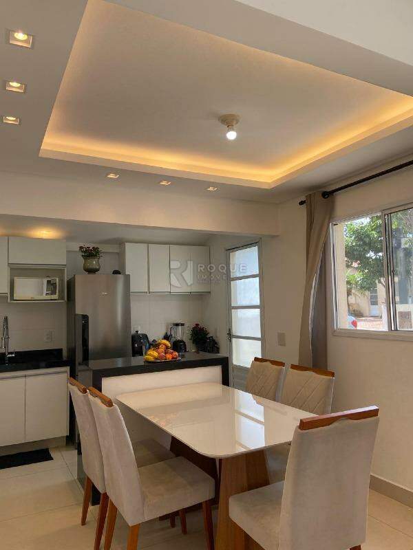 Casa em condomínio à venda no bairro Residencial Itamaracá: 