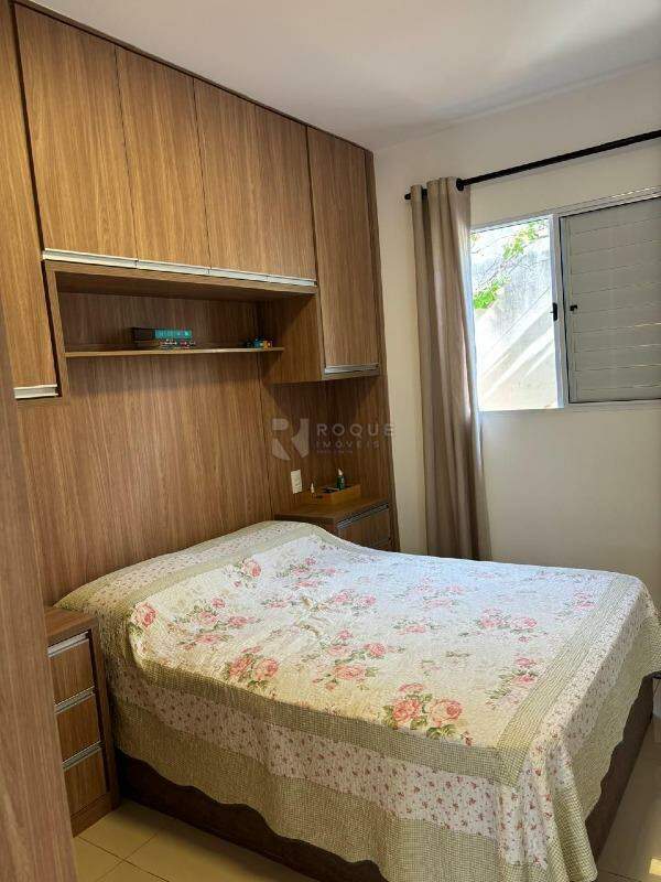 Casa em condomínio à venda no bairro Residencial Itamaracá: 