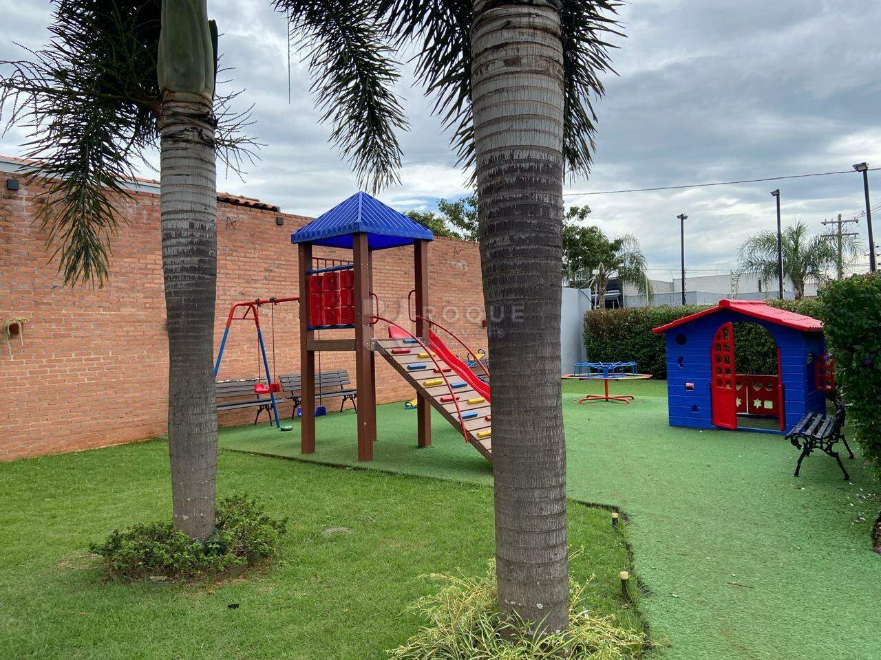 Casa em condomínio à venda no bairro Residencial Itamaracá: 