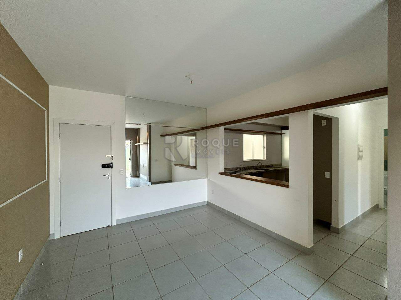 Apartamento à venda no bairro Jardim Santa Adélia: Sala 