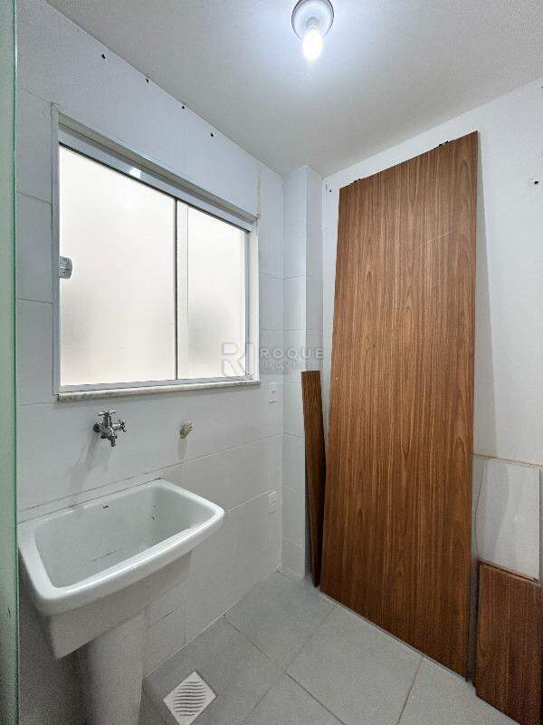 Apartamento à venda no bairro Jardim Santa Adélia: Área de serviço 