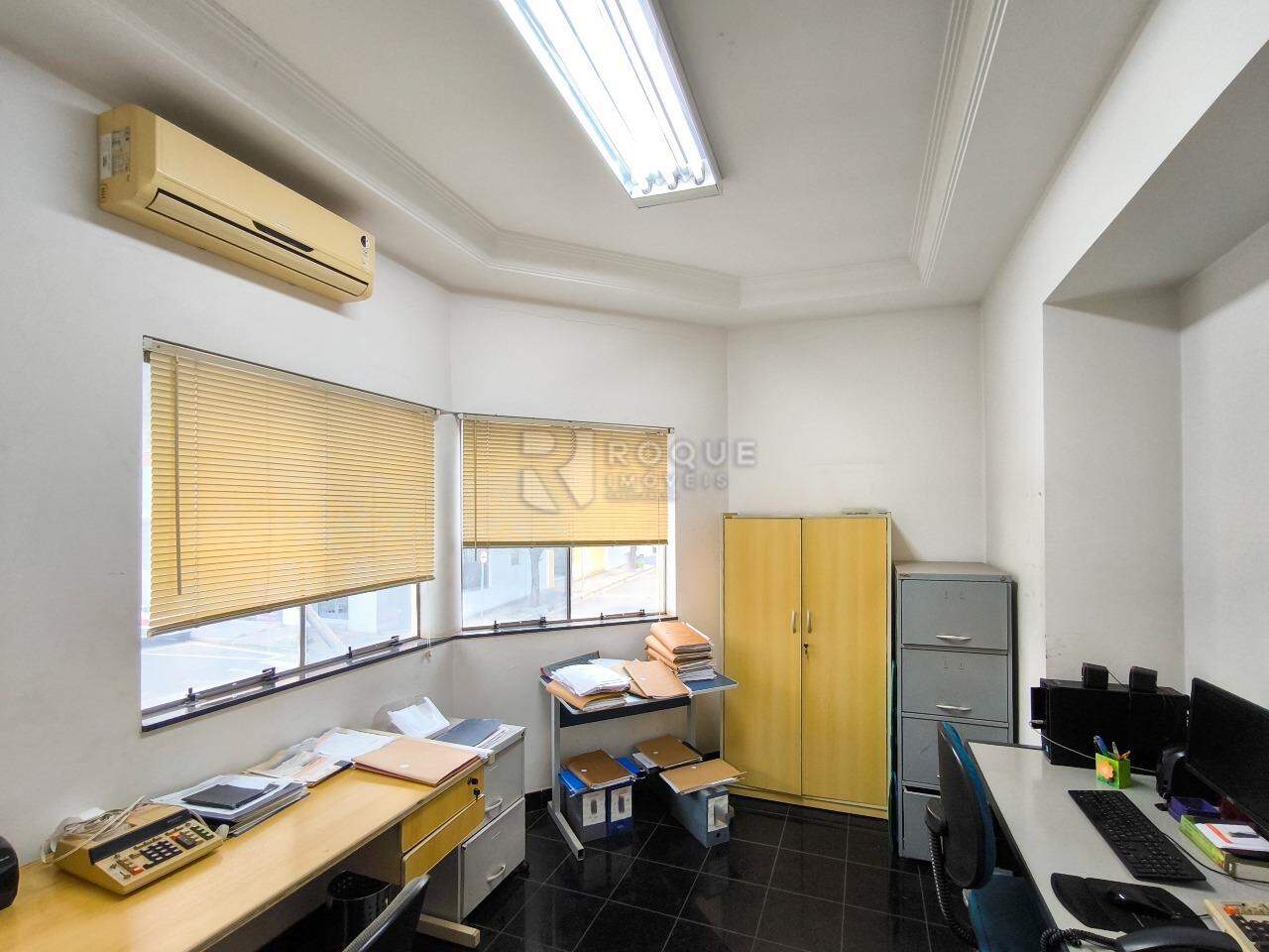 Casa Comercial à venda no bairro Centro: ESCRITÓRIO