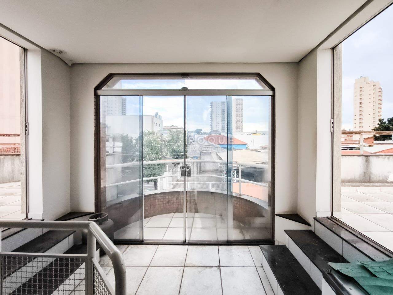 Casa Comercial à venda no bairro Centro: ÁREA DE CIRCULAÇÃO