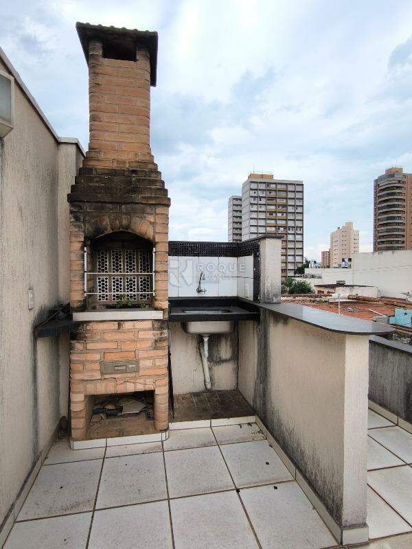 Casa Comercial à venda no bairro Centro: CHURRASQUEIRA