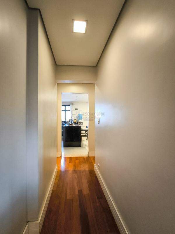 Apartamento à venda no bairro Centro: CORREDOR INTERNO