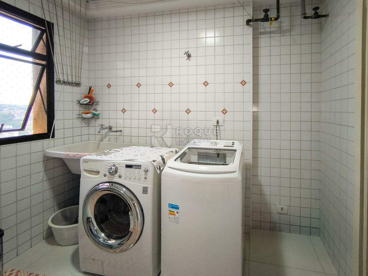 Apartamento à venda no bairro Centro: LAVANDERIA
