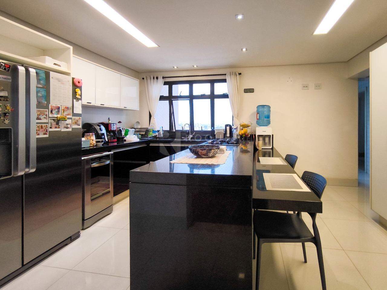 Apartamento à venda no bairro Centro: COZINHA