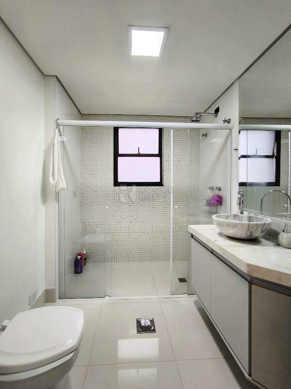 Apartamento à venda no bairro Centro: WC SUÍTE 3