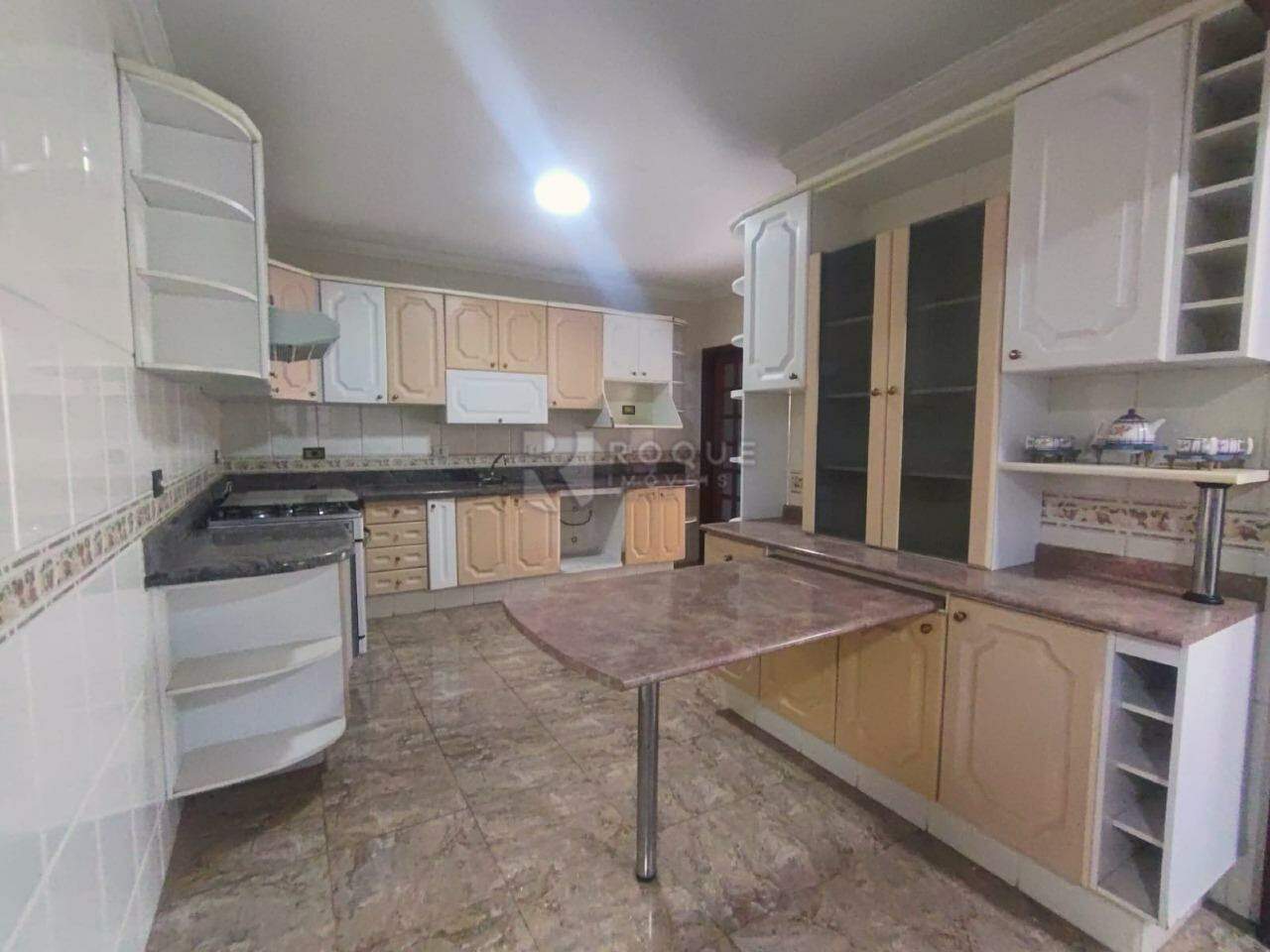 Casa Residencial para aluguel no bairro Jardim Canaa: Cozinha