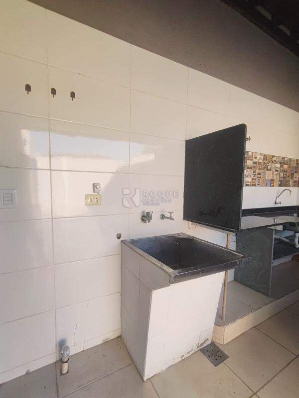 Casa Residencial para aluguel no bairro Jardim Canaa: Lavanderia