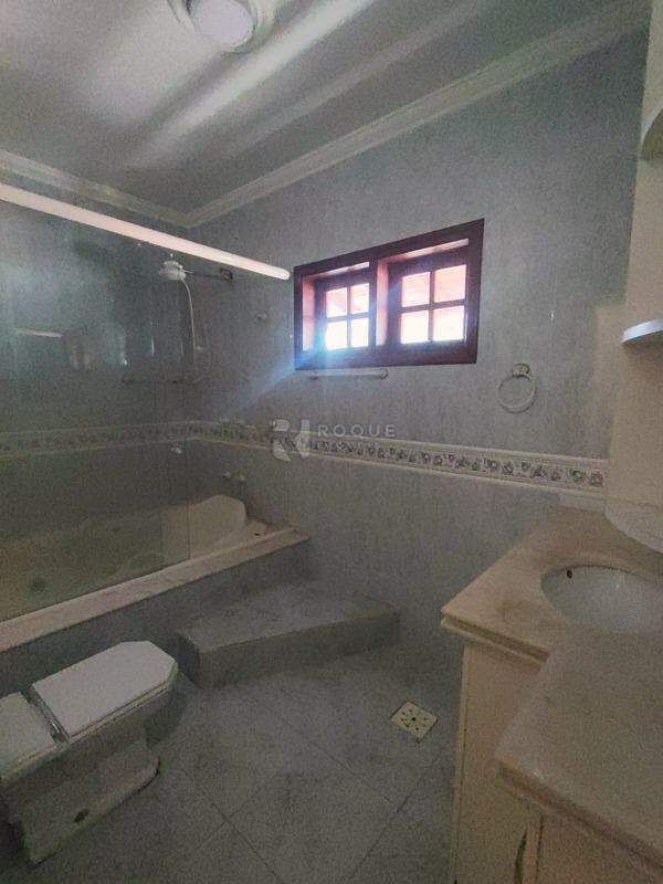 Casa Residencial para aluguel no bairro Jardim Canaa: WC 3 Suíte
