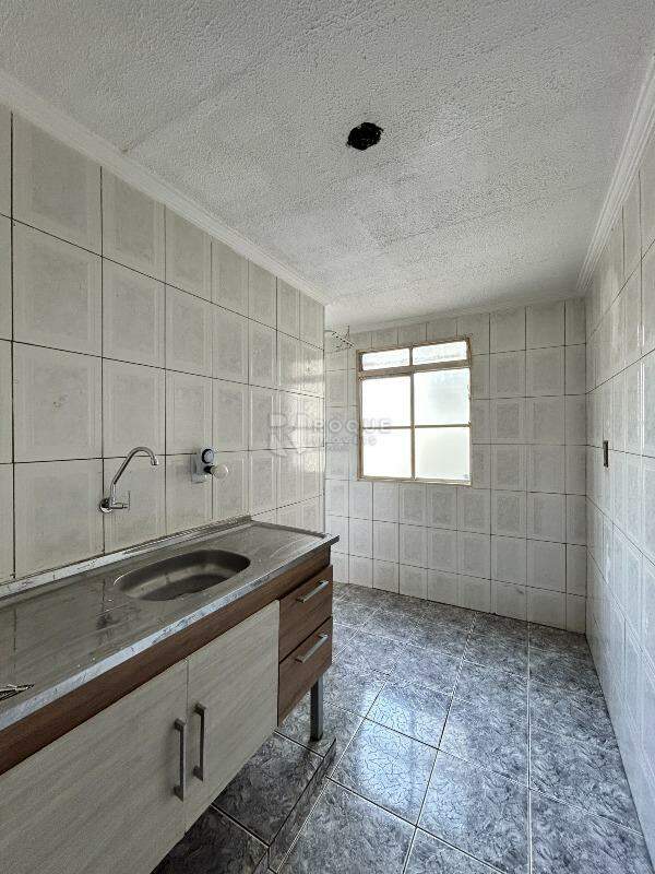 Apartamento para aluguel no bairro Jardim Olga Veroni: Cozinha