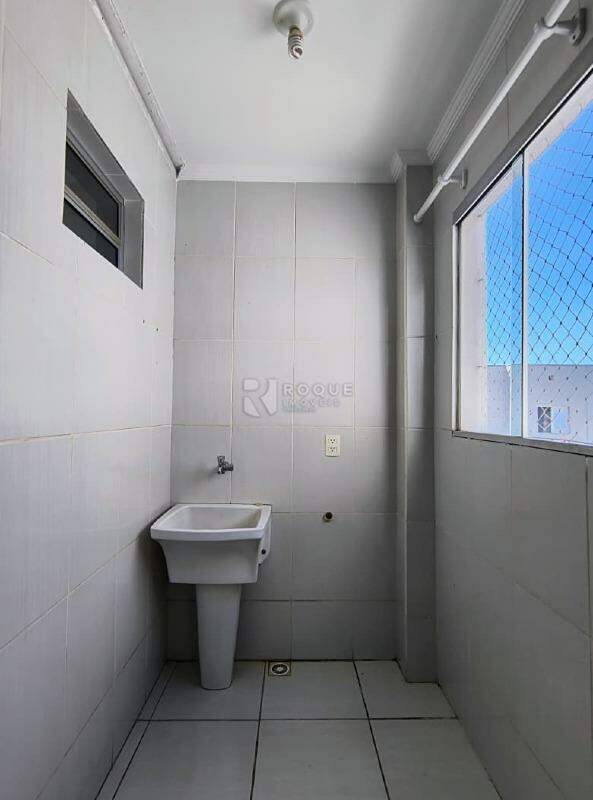 Apartamento para aluguel no bairro Jardim Ouro Verde: Lavanderia