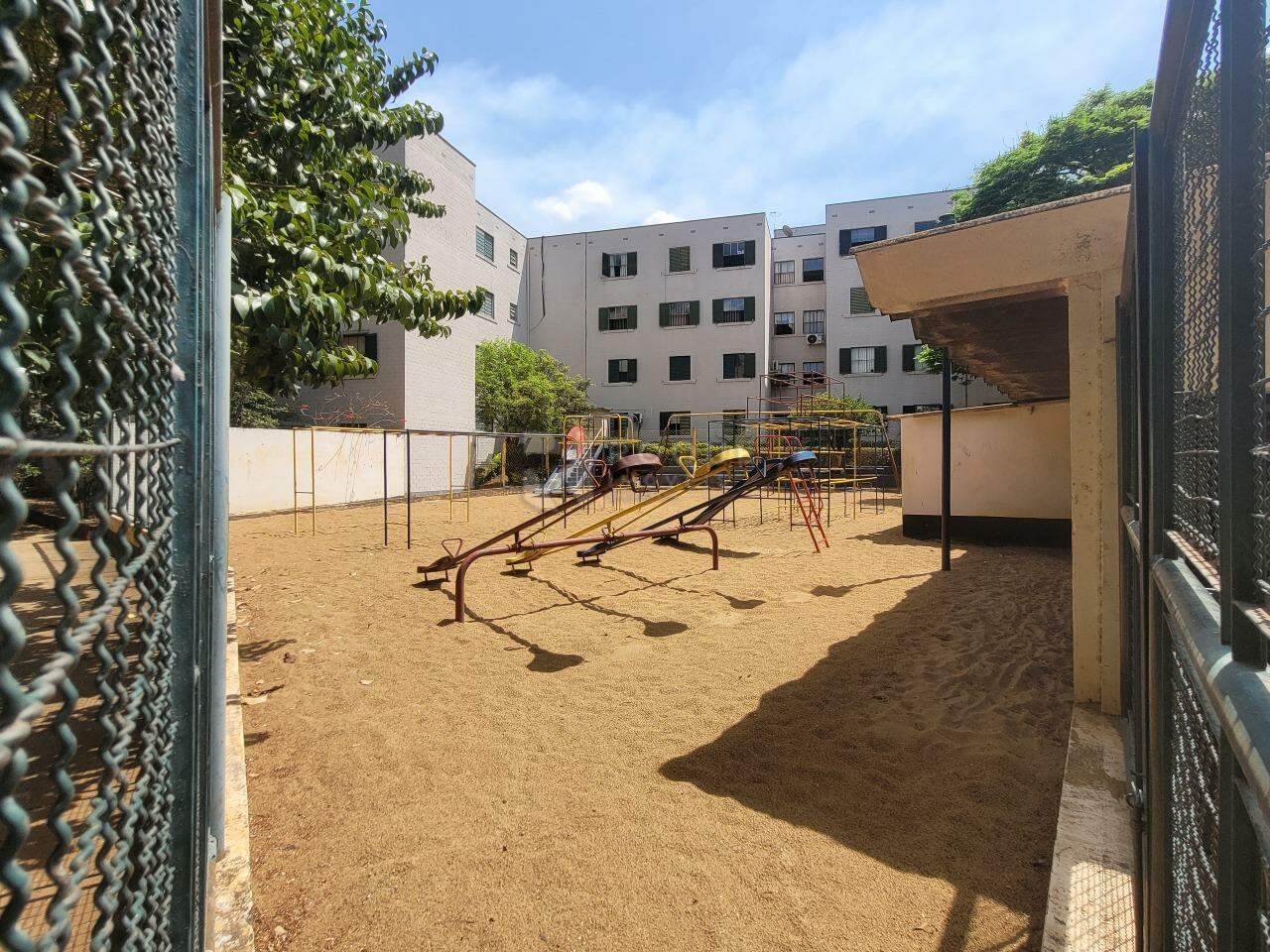 Apartamento para aluguel no bairro Vila Paulista: PLAYGROUND