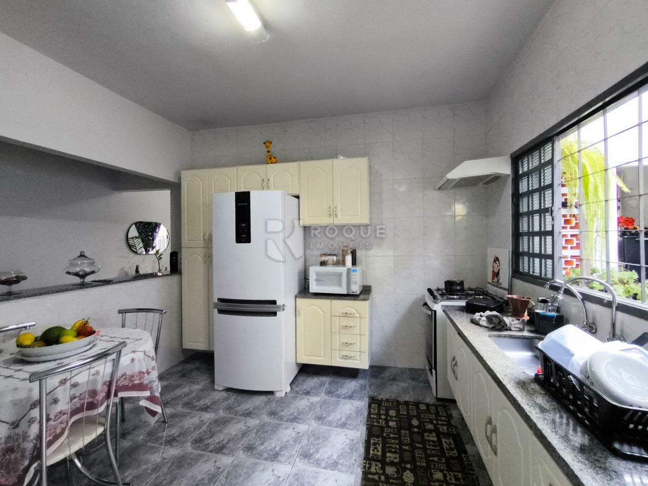 Casa Residencial à venda no bairro Jardim São Lourenço: COZINHA
