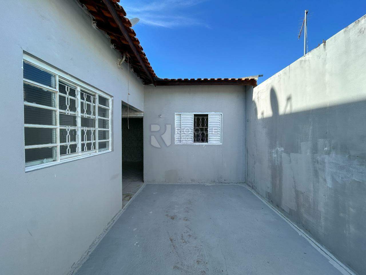 Casa Residencial para aluguel no bairro Parque Residencial Belinha Ometto: Garagem 