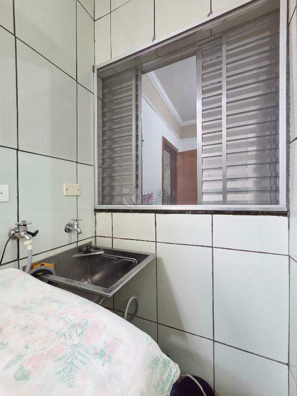 Casa Residencial à venda no bairro RESIDENCIAL AQUARIUS: ÁREA DE SERVIÇO 