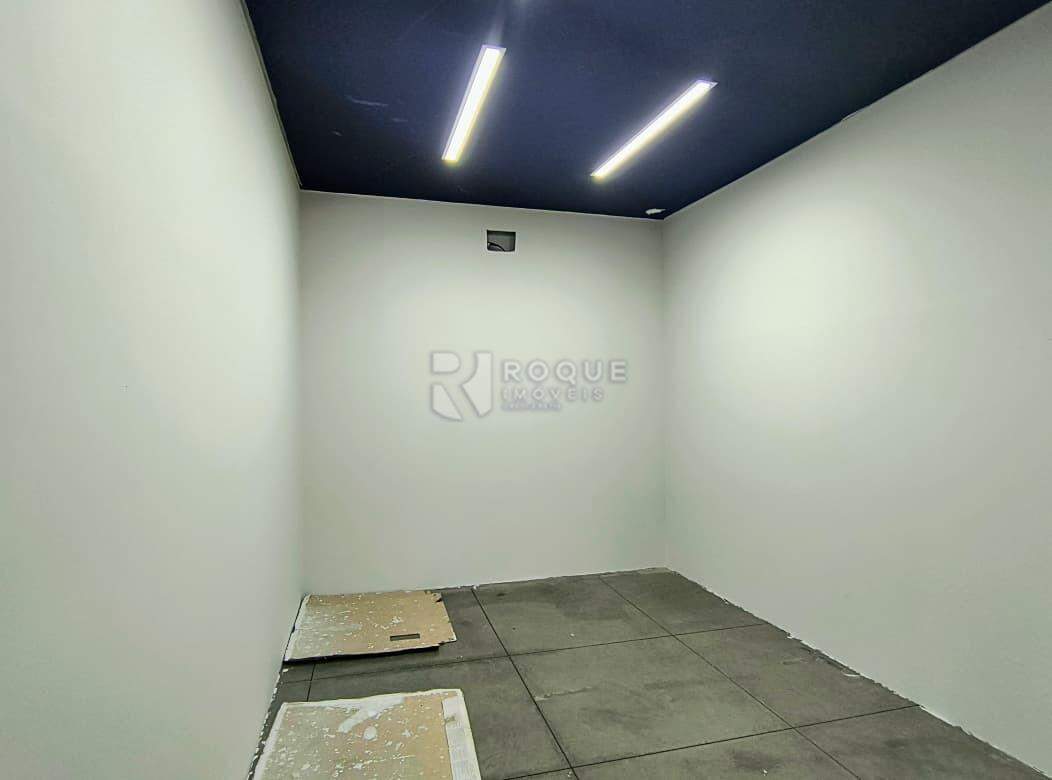 Barracão/Galpão para aluguel no bairro Jardim Esmeralda: Sala 02