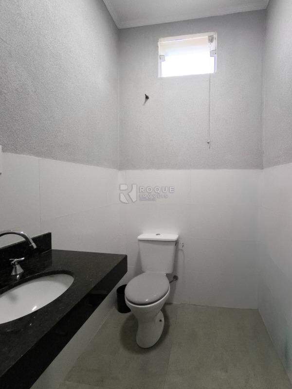 Casa Comercial à venda no bairro Centro: BANHEIRO SOCIAL SALÃO COMERCIAL