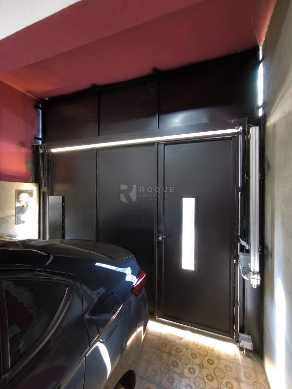 Casa Comercial à venda no bairro Centro: PORTÃO AUTOMÁTICO