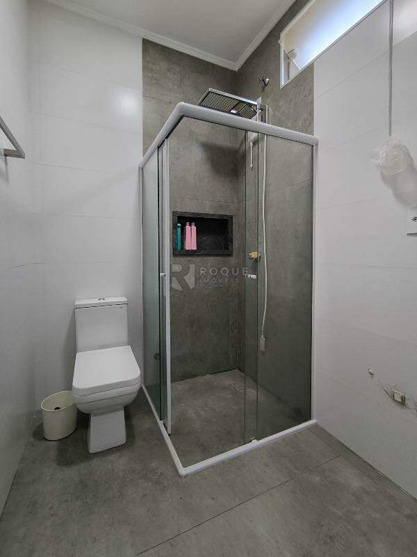 Casa Comercial à venda no bairro Centro: WC SUÍTE