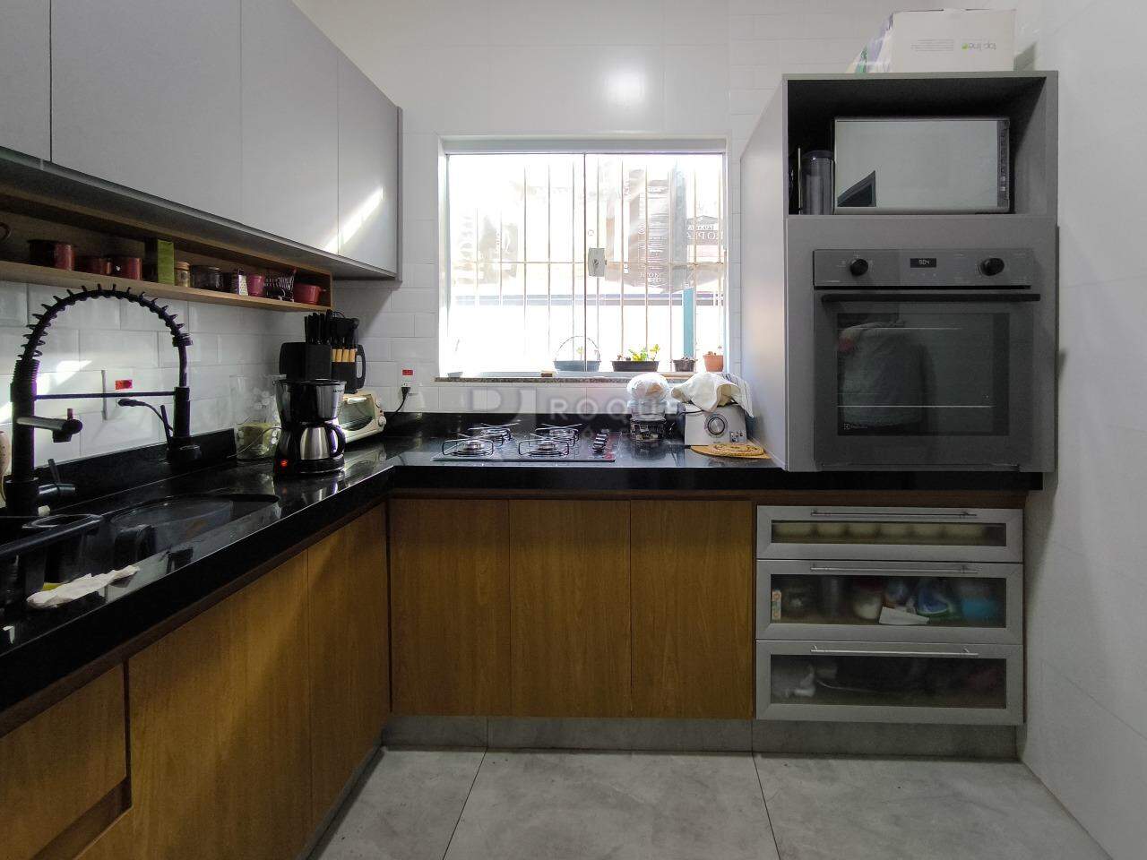 Casa Comercial à venda no bairro Centro: COZINHA